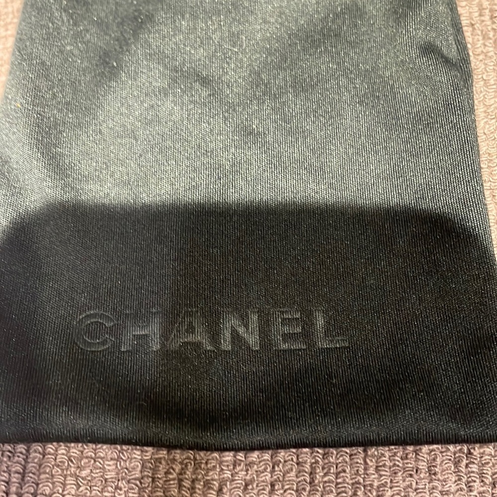 Gorgeous Chanel Sunglasses 🕶️ - Picture 11 of 12